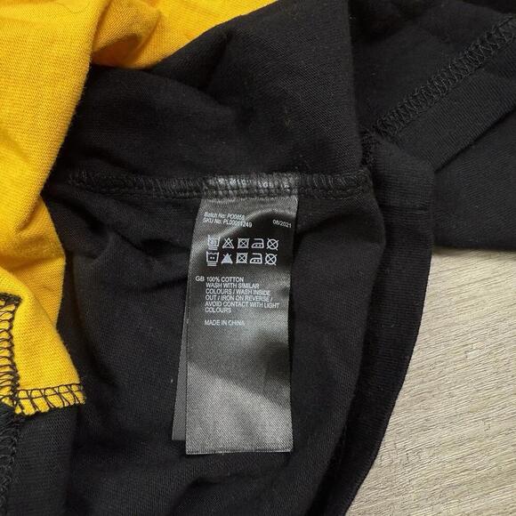 Harry Potter Triwizard Tournament t-shirt LS Mitchell Hogwarts Crest Sz XL Wmns - Picture 10 of 11